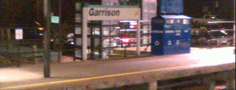 Metro North - Garrison Train Station is one of Hudson Line (Metro-North).