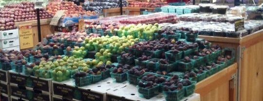 Whole Foods Market is one of Joshua Zombie: сохраненные места.
