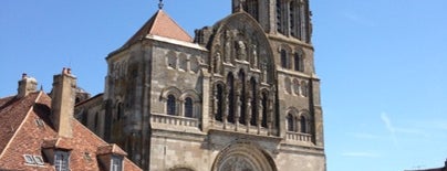 Basilique Sainte-Marie-Madeleine is one of Patrimoine mondial de l'UNESCO en France.