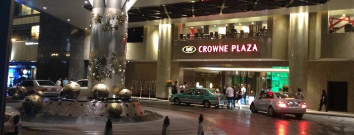 Crowne Plaza Guangzhou City Centre is one of สถานที่ที่ Vedat ถูกใจ.
