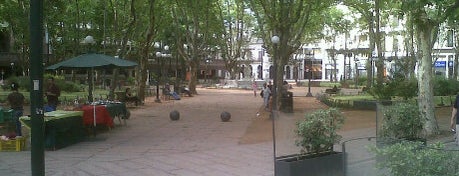 Plaza Matriz is one of Lugares para visitar en Montevideo.