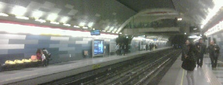 Metro Hernando de Magallanes is one of Estaciones Metro de Santiago.
