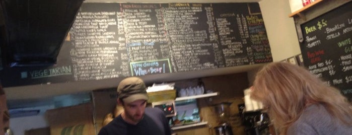 Piccolo Cafe is one of สถานที่ที่ Jared ถูกใจ.