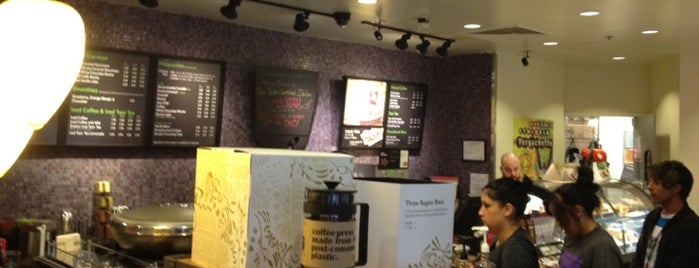 Starbucks is one of Tempat yang Disukai Yessika.