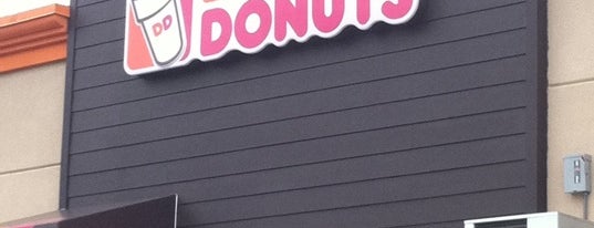 Dunkin' is one of Neilさんのお気に入りスポット.