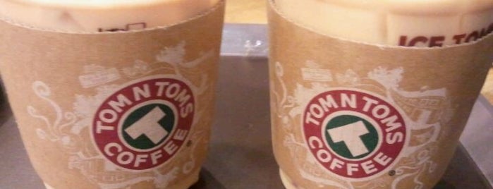 TOM N TOMS COFFEE is one of Favorite Places in SINCHON.