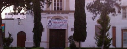 Iglesia De Santa Clara is one of Lieux qui ont plu à Pedro.