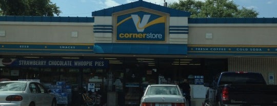 Corner Store is one of Lugares favoritos de Juanma.