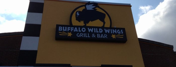 Buffalo Wild Wings is one of Laura : понравившиеся места.