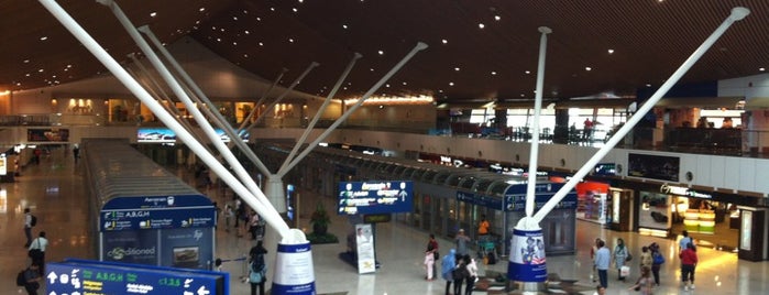Aeropuerto Internacional de Kuala Lumpur (KUL) is one of AsiaTrip.