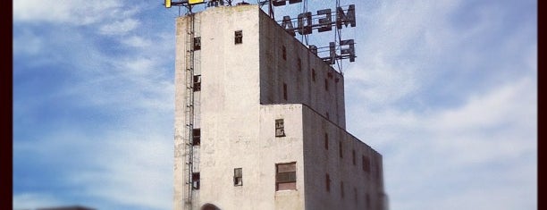 Guthrie Theater is one of Minneapolis Travel.