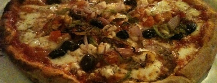 Vai Trattoria is one of Favorite pizza & burgers - Athens.