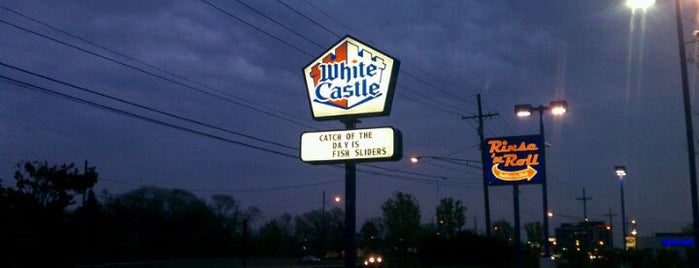 White Castle is one of Sylviaさんのお気に入りスポット.