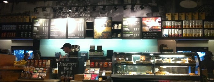 Starbucks is one of Locais salvos de Steve.