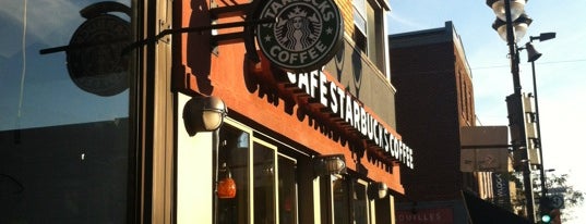 Starbucks is one of Gespeicherte Orte von Fauve.
