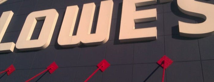 Lowe's is one of Orte, die Thomas gefallen.