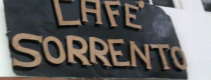 Café Sorrento is one of Lugares.