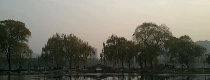 Yuyuantan Park is one of Outdoors in Beijing.