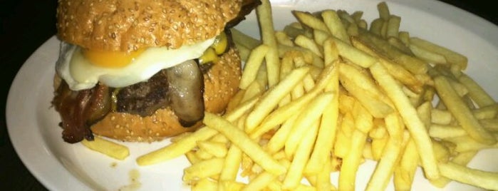 Belushi's is one of Best Burgers in Prague.