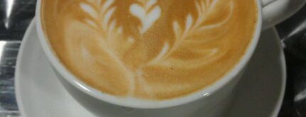 Zingerman's Coffee Company is one of Lugares favoritos de Erinn.