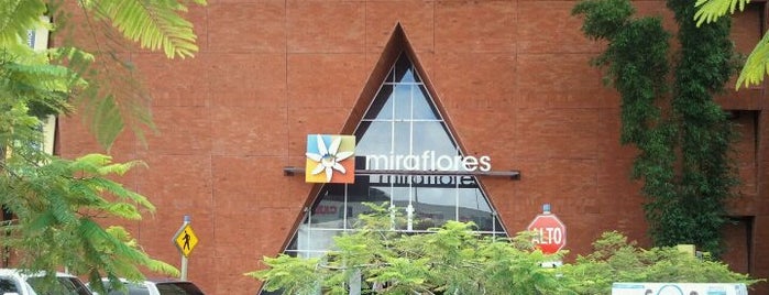 Centro Comercial Miraflores is one of Tempat yang Disukai Javier G.