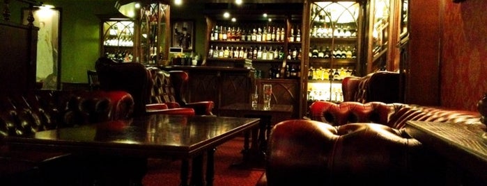 Big Ben Pub is one of Lugares favoritos de Aleksandr.