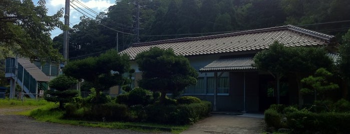 Igumi Station is one of 山陰本線.