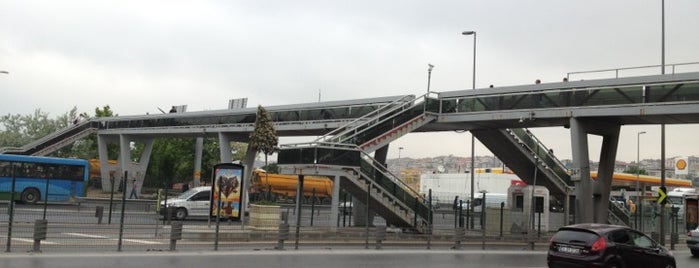 Küçükçekmece Metrobüs Durağı is one of istanbul.