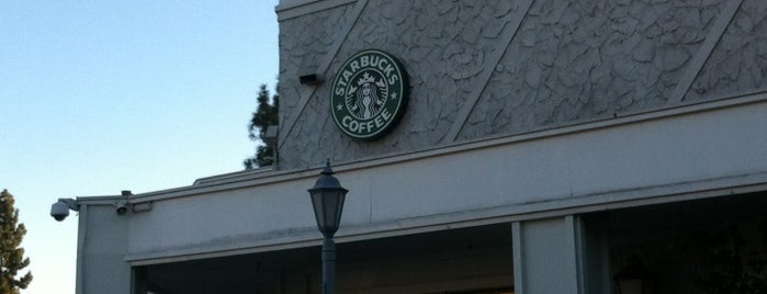 Starbucks is one of Shay : понравившиеся места.