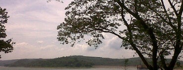 Waduk Jatiluhur is one of All About Holiday!.