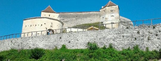 Cetatea Râșnov is one of Place to visit in România.