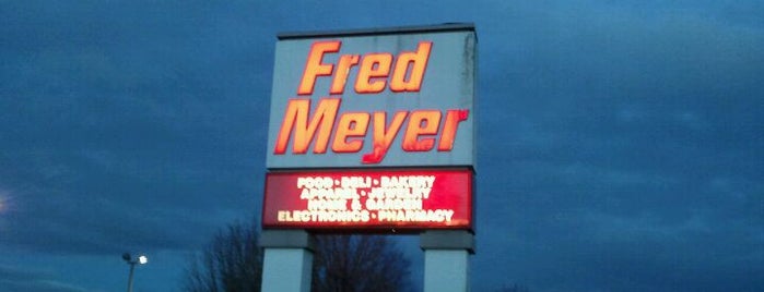 Fred Meyer is one of Posti che sono piaciuti a Jacob.