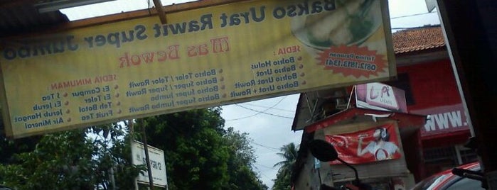 Bakso Rawit Mas Bewok is one of BEST FOOD TRUCK SPOT IN JAKARTA SELATAN.