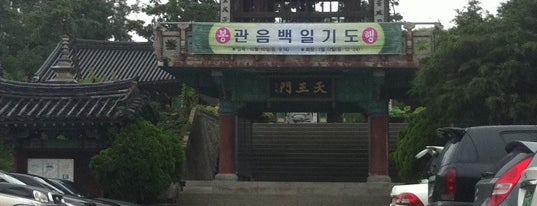 봉국사 is one of Buddhist temples in Gyeonggi.