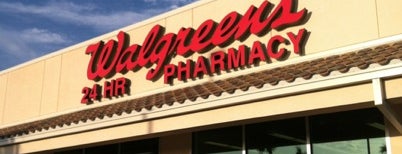 Walgreens is one of Locais curtidos por Ian.