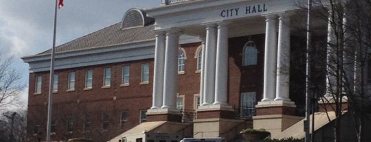 Roswell City Hall is one of Members of the Roswell BA.