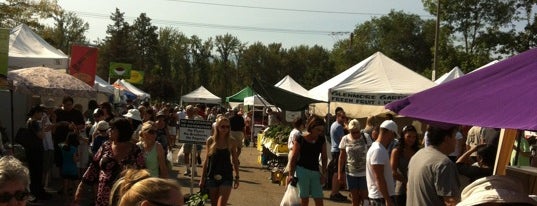 Kelowna Farmers' and Crafters' Market is one of Seanさんのお気に入りスポット.