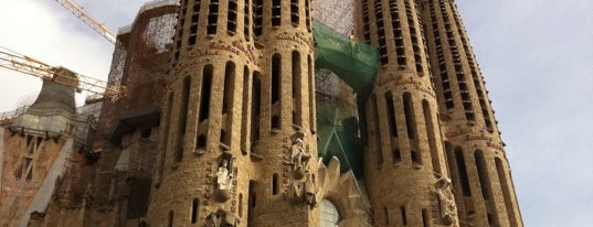 Basílica de la Sagrada Família is one of Barcelona Modernist.