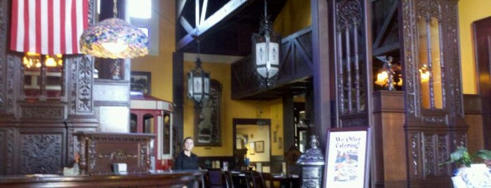 The Old Spaghetti Factory is one of Lugares favoritos de C.