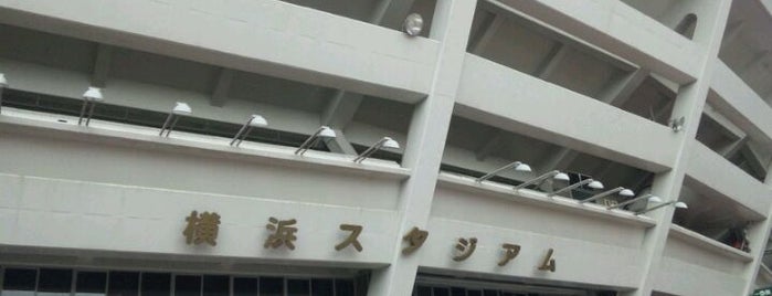 横浜スタジアム is one of 読売巨人軍.