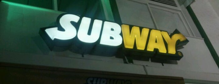 Subway is one of Sim ou Nao: Ilha do Governador.