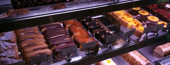 François Payard Bakery is one of Virginieさんの保存済みスポット.