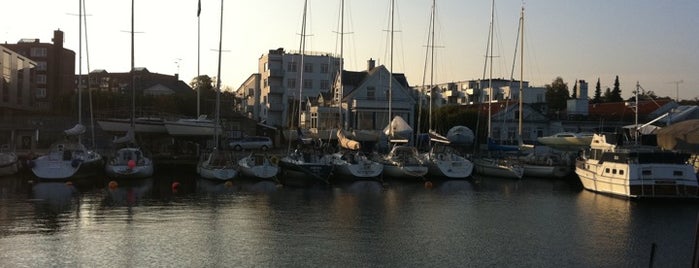 Taarbæk Havn is one of Tempat yang Disukai Bjorn.