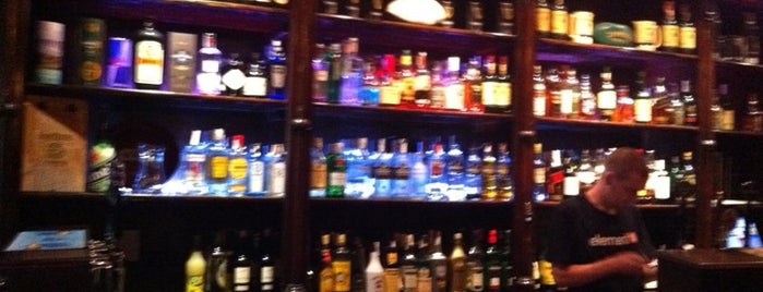 Ulysses Irish Pub is one of Top 10 de Madrid.