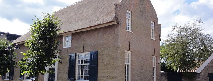Boerenhuis is one of Must-visit HistoricSites Maas+Waal.