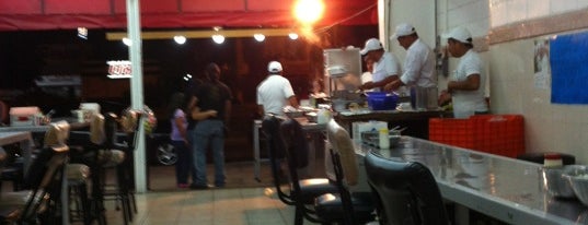 Tacos Don Luis 4 is one of Locais curtidos por Diego.