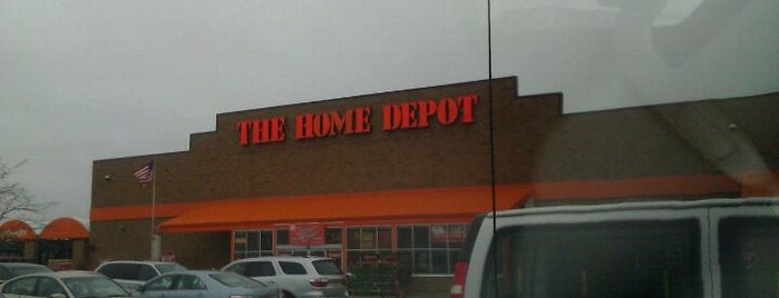 The Home Depot is one of Locais curtidos por Elisabeth.