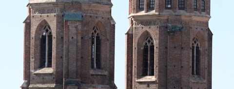 Catedral de Nuestra Querida Señora is one of Lugares favoritos de Carl.