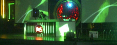 Kowloon Discotique and Restaurants is one of Music Venue in Surabaya.