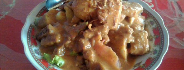 Gado-gado siram Persiba is one of Love to eat @Balikpapan.
